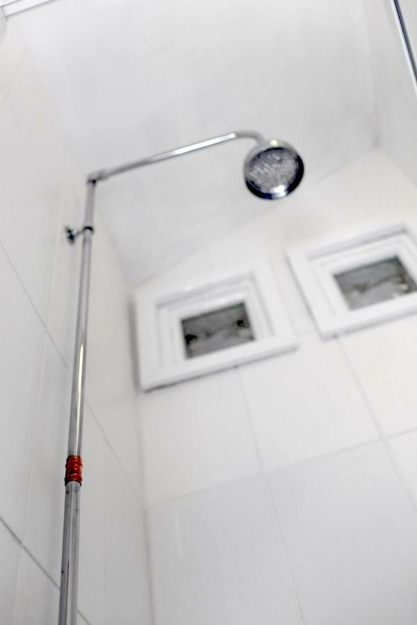 The Cupboard Apartment Armoy Bagian luar foto